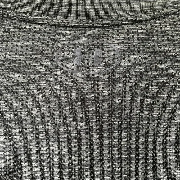 Men’s 2XL Under Armour pristine condition grey zip up. - Picture 8 of 9